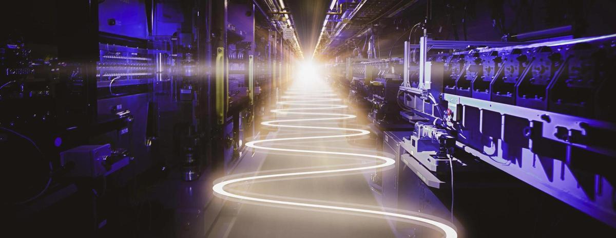 El láser de electrones libres de rayos X (XFEL) Linac Coherent Light Source (LCLS) recientemente actualizado en el Laboratorio Nacional del Acelerador SLAC del Departamento de Energía de Estados Unidos. El láser de electrones libres de rayos X (XFEL) Linac Coherent Light Source (LCLS) recientemente actualizado en el Laboratorio Nacional del Acelerador SLAC del Departamento de Energía de Estados Unidos.