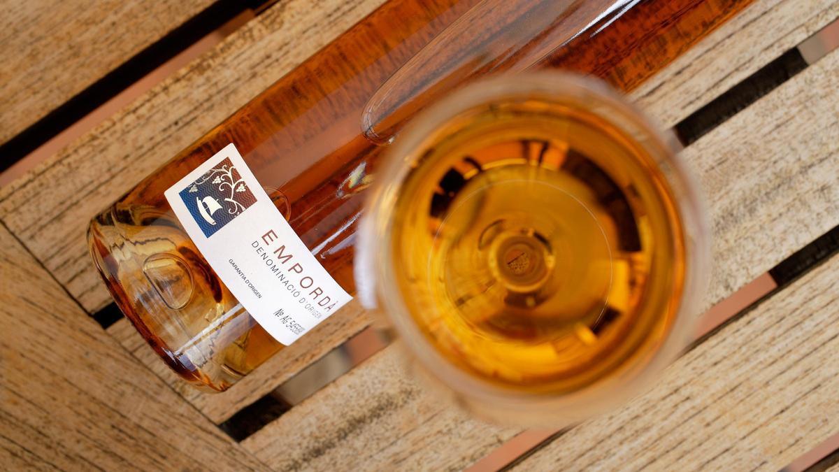 Els vins de la DO Empordà reben nota alta a la Guia Peñín.
