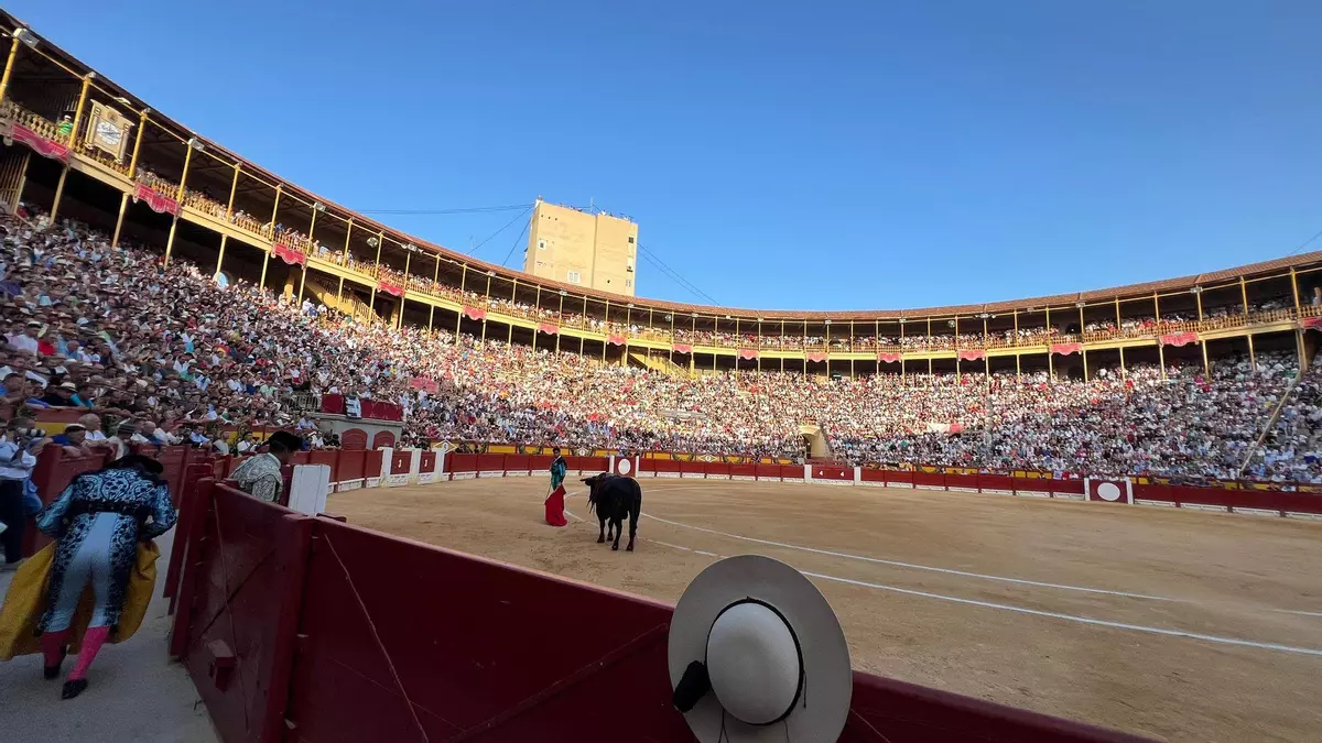 La Feria de Hogueras, motor de la economía alicantina