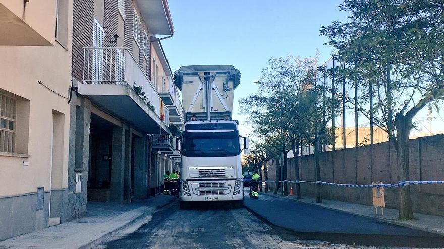 Obres de pavimentació del carrer Jocs Olímpics