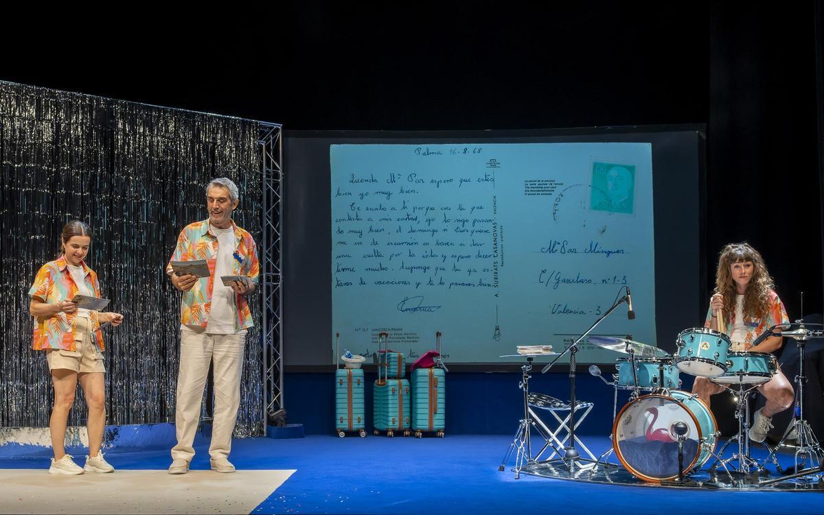 Verònica Andrés, Carmen Díaz i Alfred Picó són els protagonistes d'aquesta obra teatral.