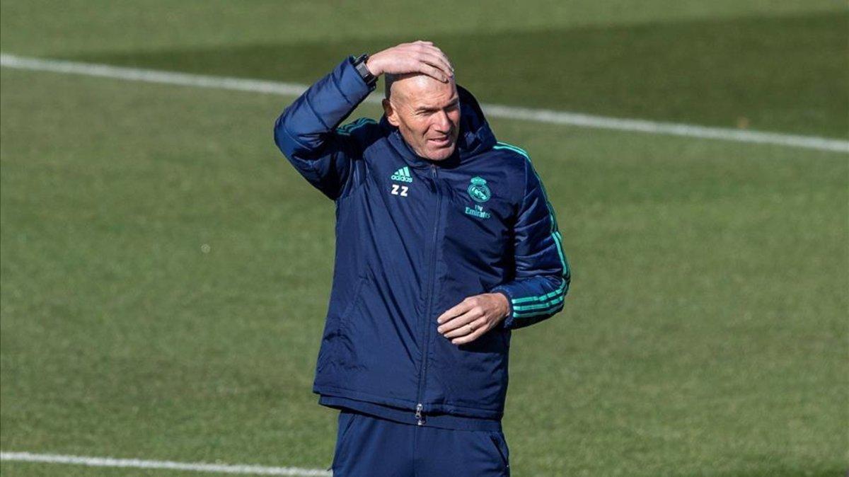 Zidane tiene mucho en lo que pensar