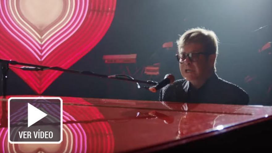 Elton John protagoniza el mejor anuncio de Navidad