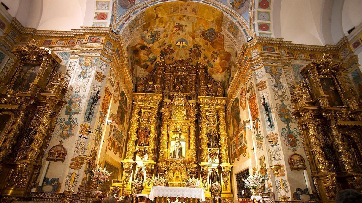 El pueblo de Cáceres que tiene un Cristo de leyenda, un sendero premiado y hasta una lengua propia