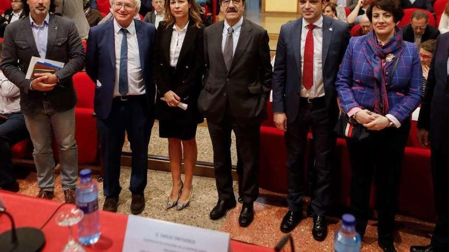 Por la izquierda, Antonio Virgili (RTPA), Santos González, Paula Beirán, Emilio Ontiveros, Juan Carlos Campo y Rosa Sainz (Fundación Telefónica).