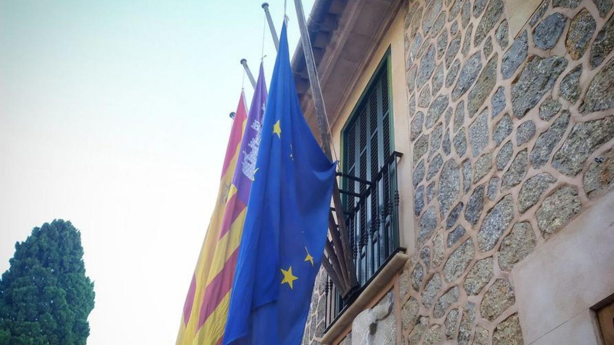 Fachada del ayuntamiento de Deià. | DM