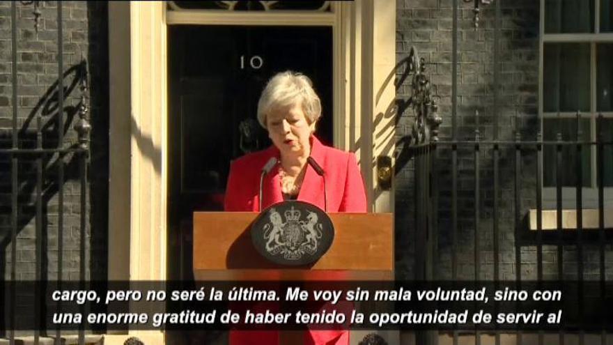 Theresa May anuncia entre lágrimas su dimisión como primera ministra el 7 de junio