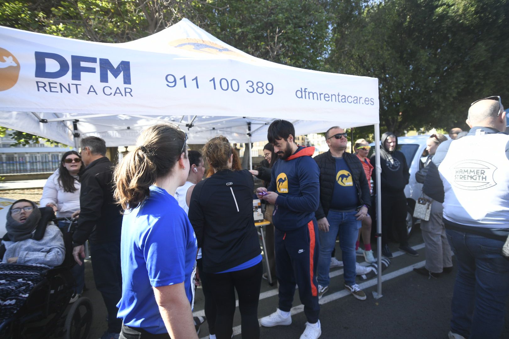 Imágenes de ambiente de la Carrera de la Mujer de Murcia