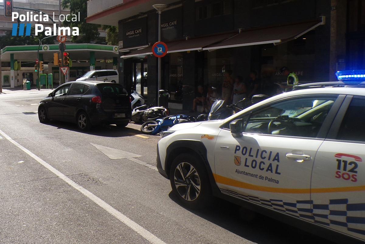 La Policía Local, en el lugar del accidente.