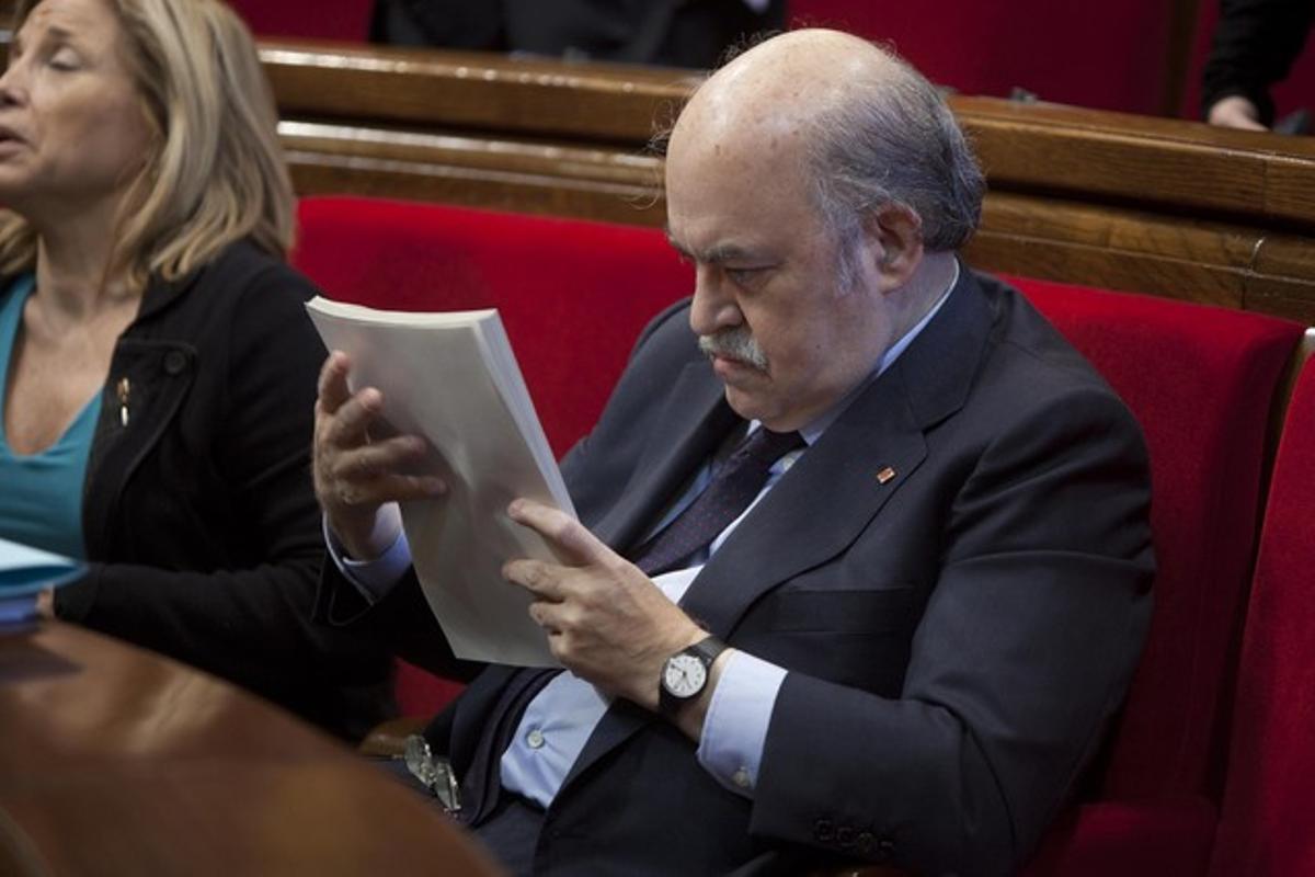 Andreu Mas-Colell, durant un ple del Parlament, el 30 de novembre.