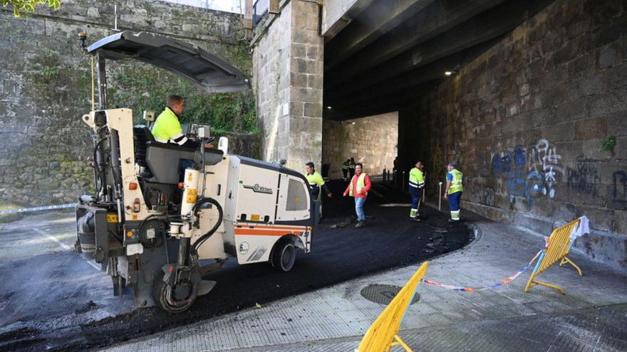 Pavimentación bajo el puente de A Barca