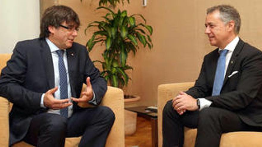 Carles Puigdemont amb Iñigo Urkullu
