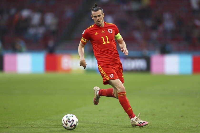 Bale volvió a brillar con Gales