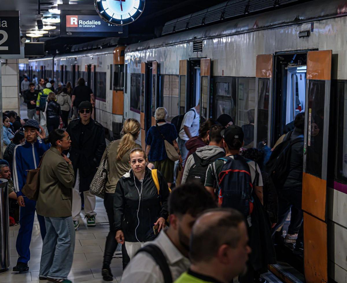 Illa encara el finançament, Rodalies i el Prat després de tancar la injecció de recursos Illa encara el finançament, Rodalies i el Prat després de tancar la injecció de recursos