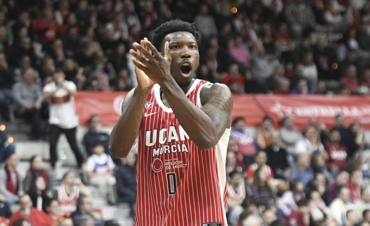 Devontae Cacok, en el partido UCAM Murcia-San Pablo Burgos. | ISRAEL SÁNCHEZ