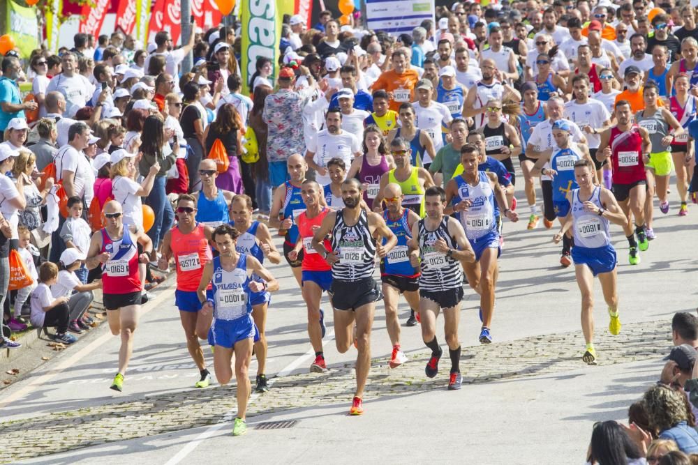 Carrera popular "Muévete por la salud" en el entorno del HUCA