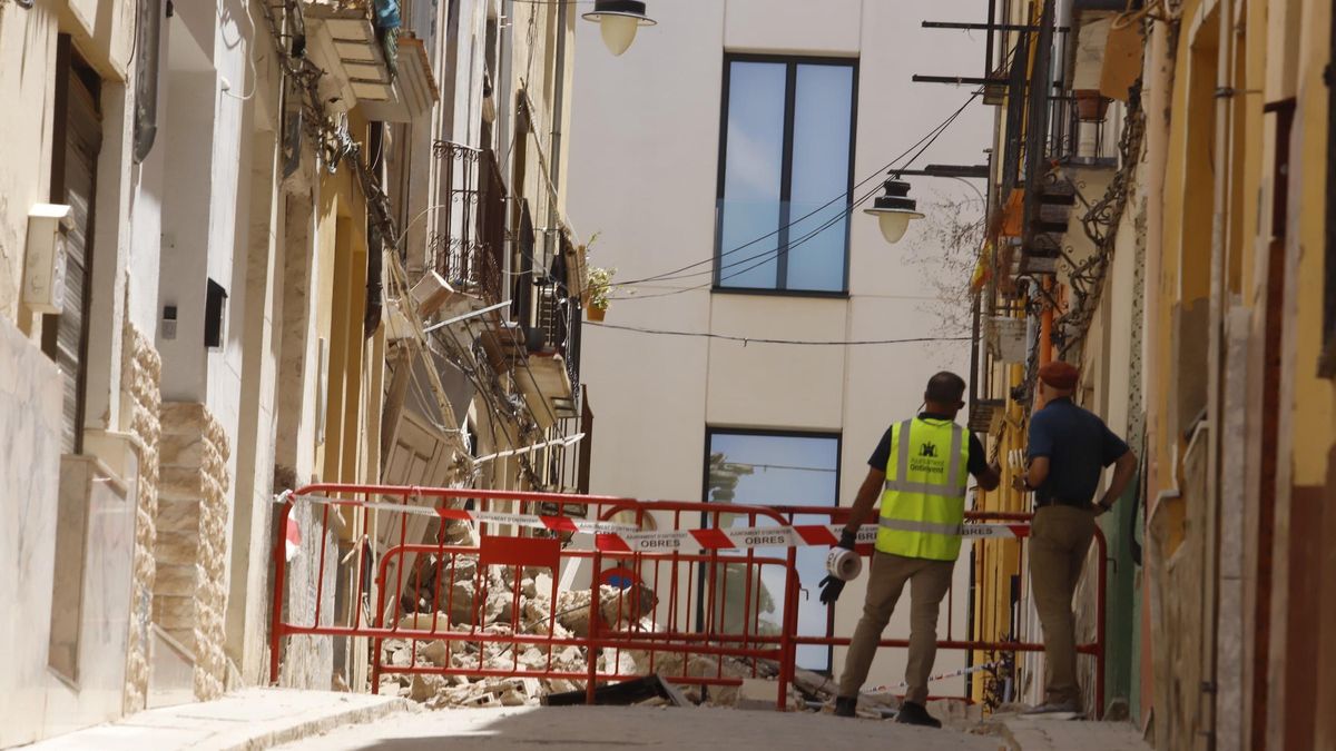 La vivienda derrumbada, en la calle Santa Lucía de Ontinyent.