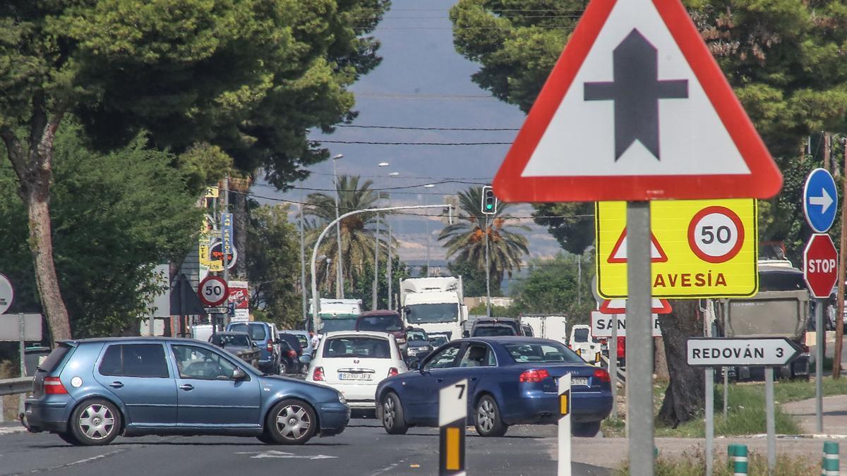 Travesía de la N-340 a la altura del barrio San Carlos en Redován