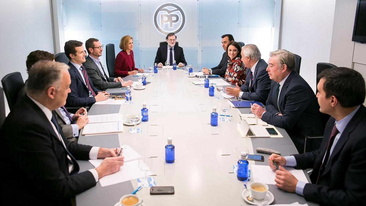 Rajoy preside una reunión del comité de dirección del PP.
