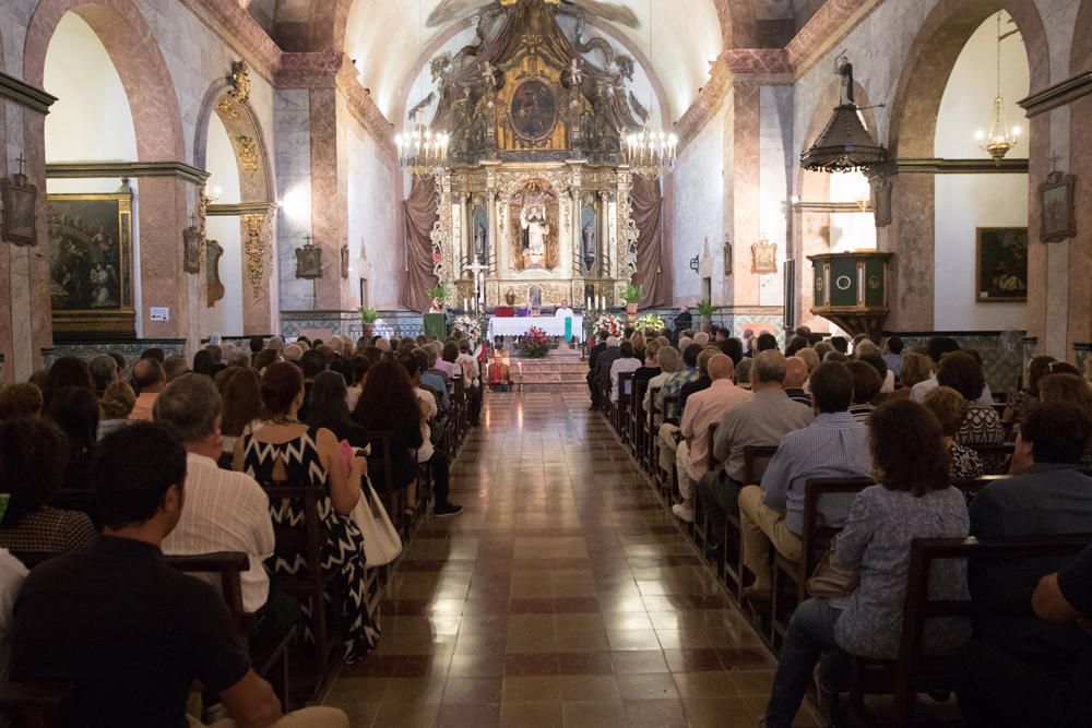 Funeral de Mariano Llobet en la Iglesia de Santo Domingo.