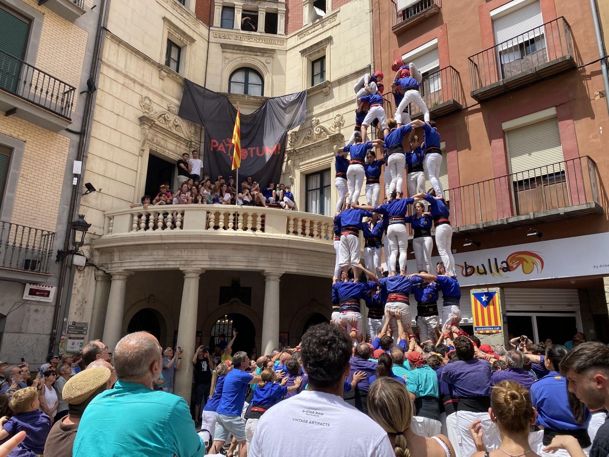 Diada dels Quatre fuets de Berga - Castellers