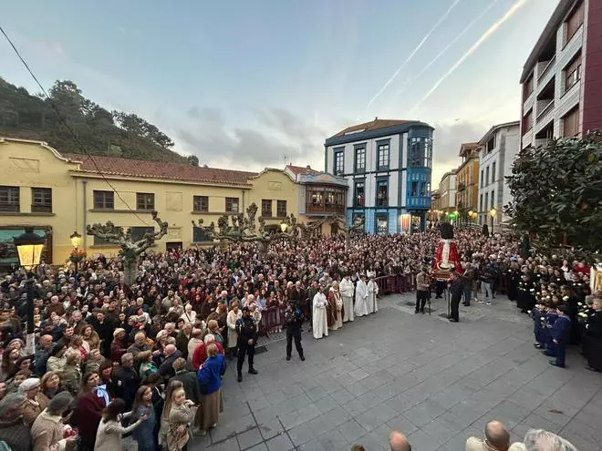 La procesión de la Virgen del Rosario en Candás, en imágenes