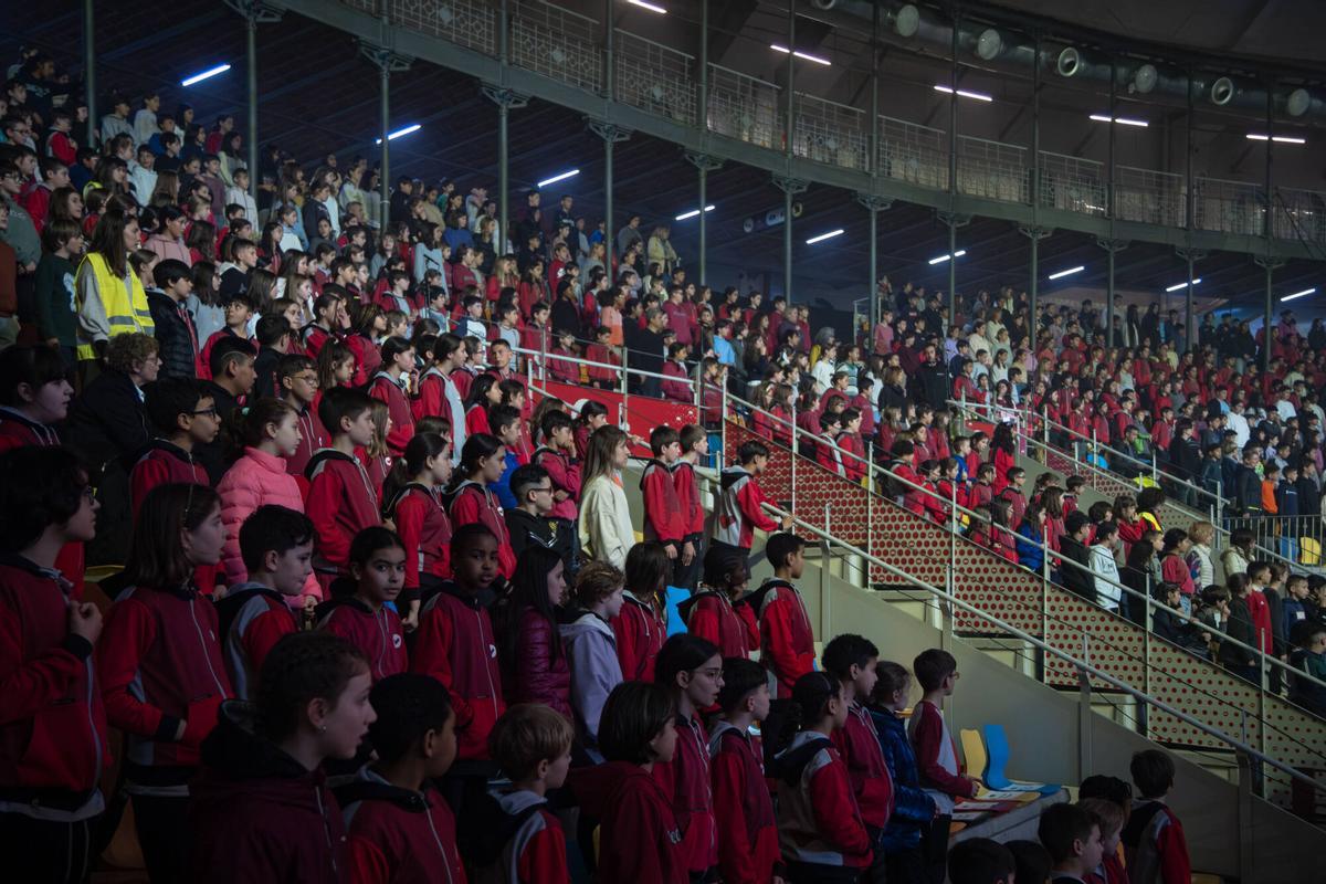 Ensayo previo al gran acto de celebración de los 200 años de las Escuelas Vedruna, con la participación de 1.000 niños en el Tarraco Arena