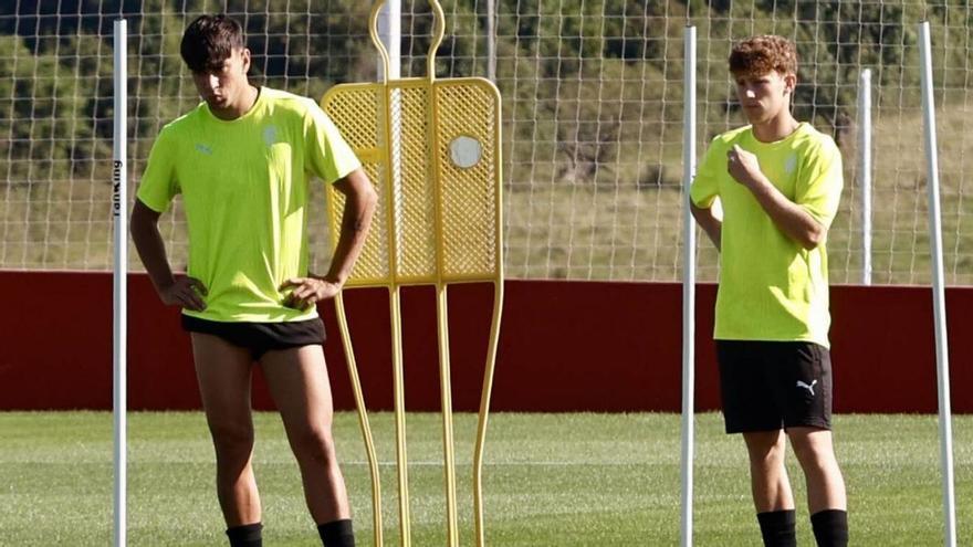 Álex Lozano, a la izquierda, junto a Álex Oyón, en Mareo.
