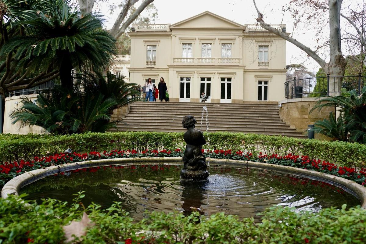 El alcalde, Francisco de la Torre, acompañado de la concejala de Sostenibilidad Medio Ambiental, Penélope Gómez, visita el Jardín Botánico-Histórico la Concepción, el Museo Loringiano y la Casa Palacio del Jardín con motivo de sus respectivas rehabilitación y musealización.