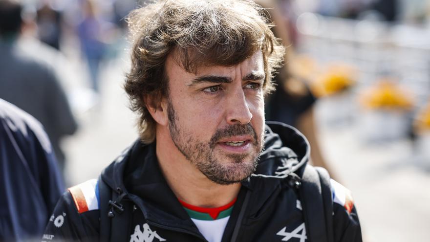 Alonso manda un dardo envenenado a Alpine