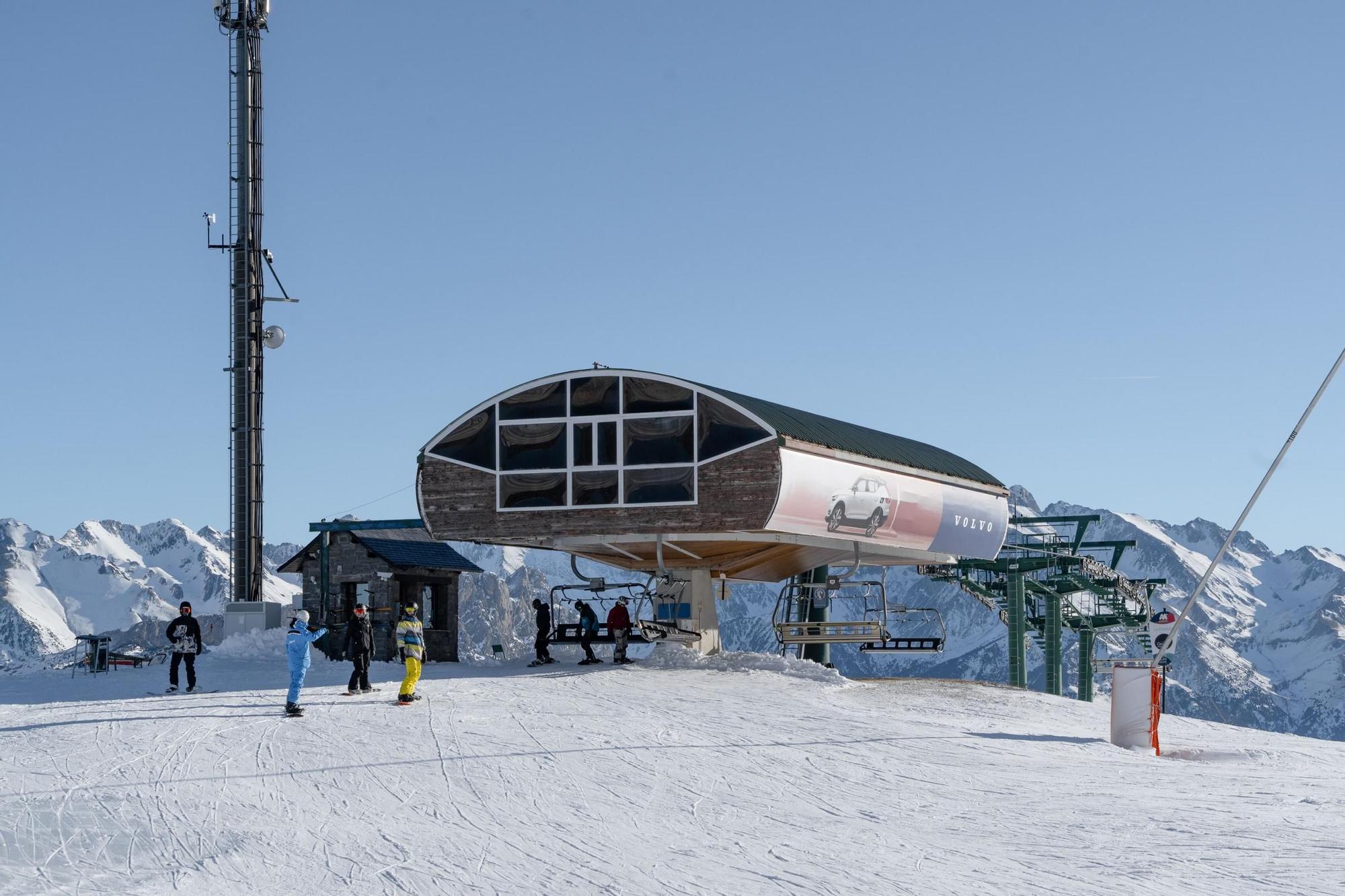 En imágenes | Las estaciones de esquí aragonesas comienzan hoy la temporada