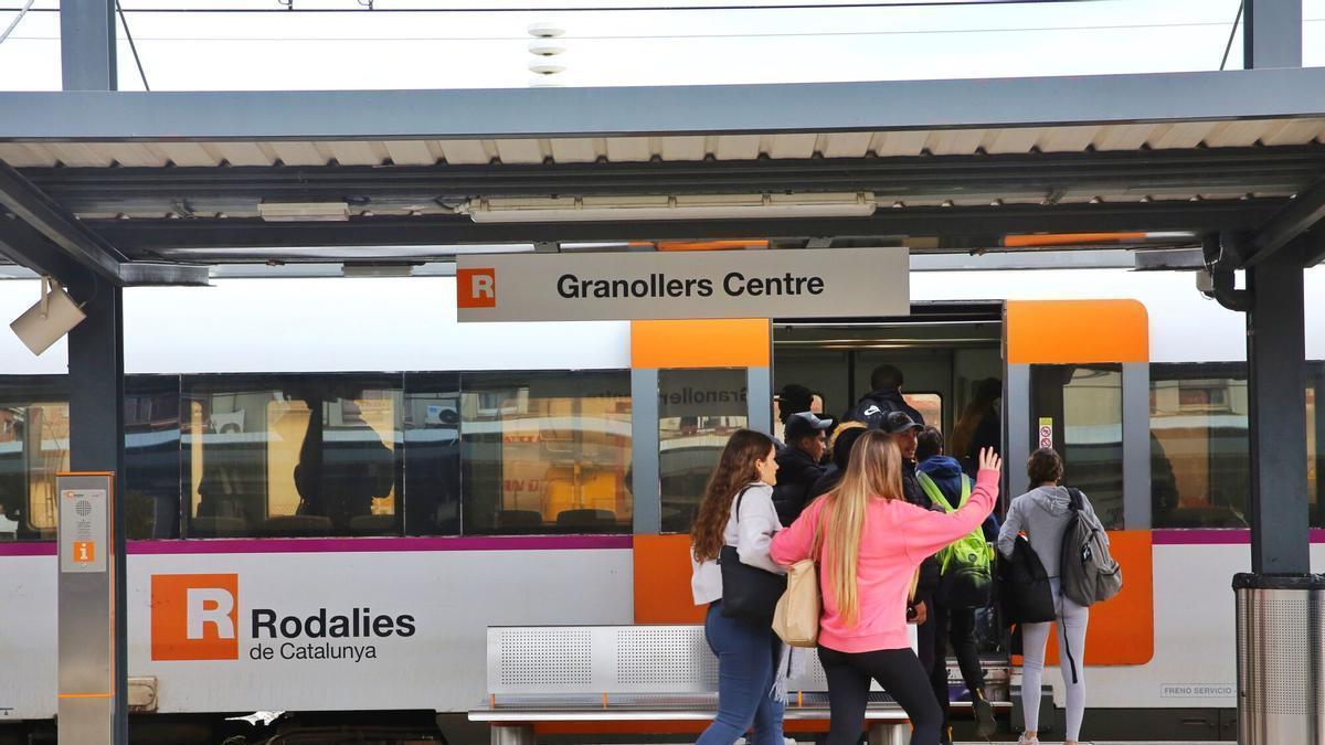 Cortadas durante más de dos horas la R2Nord y la R11 de Rodalies por un atropellamiento en Cardedeu