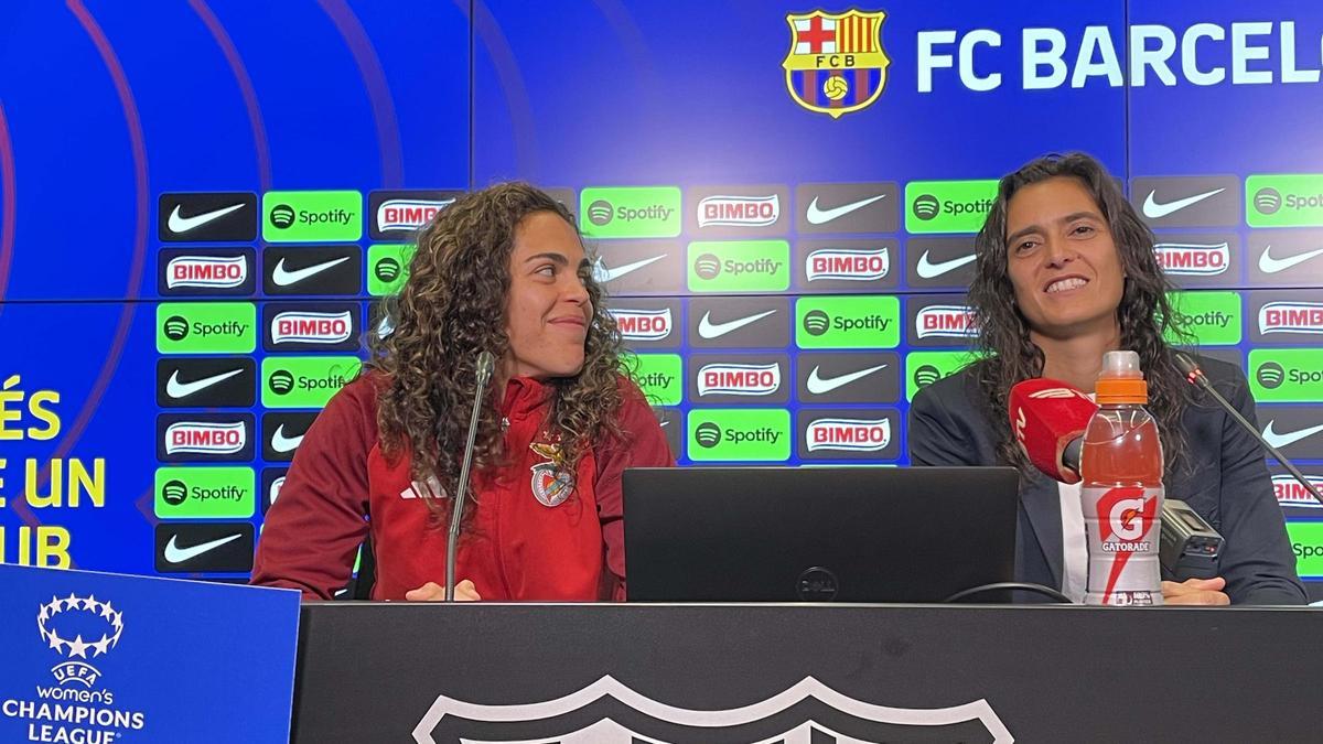 Filipa Patao y Andrea Falcón en la previa del Barça - Benfica