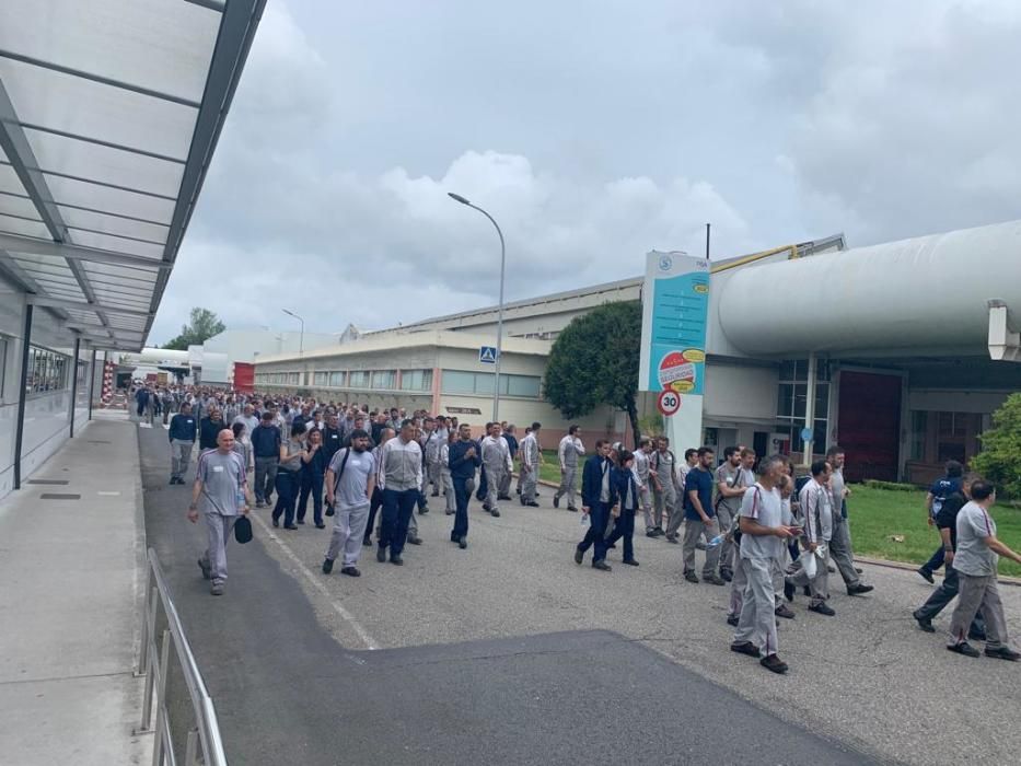 Los trabajadores de PSA Vigo, en huelga por la carga de trabajo