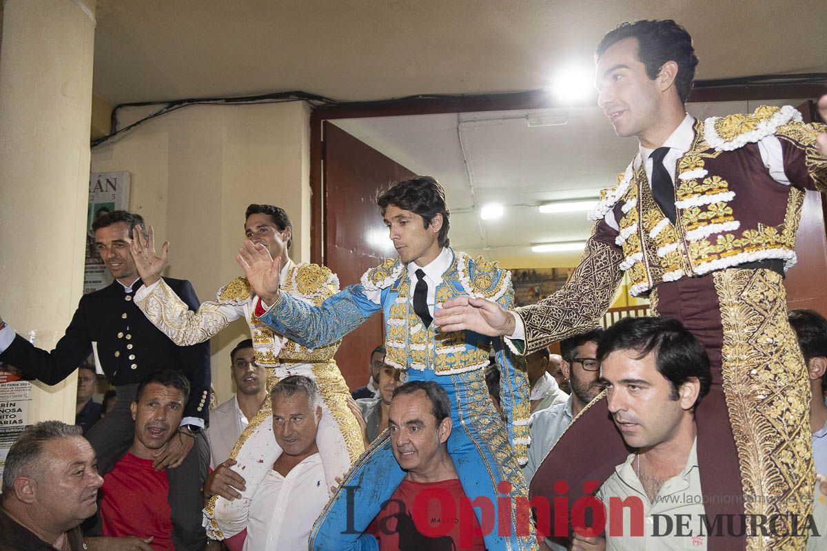 Tarde histórica en Abarán con la alternativa de José María Trigueros y el indulto de Tomás Rufo, junto a Castella salieron a hombros