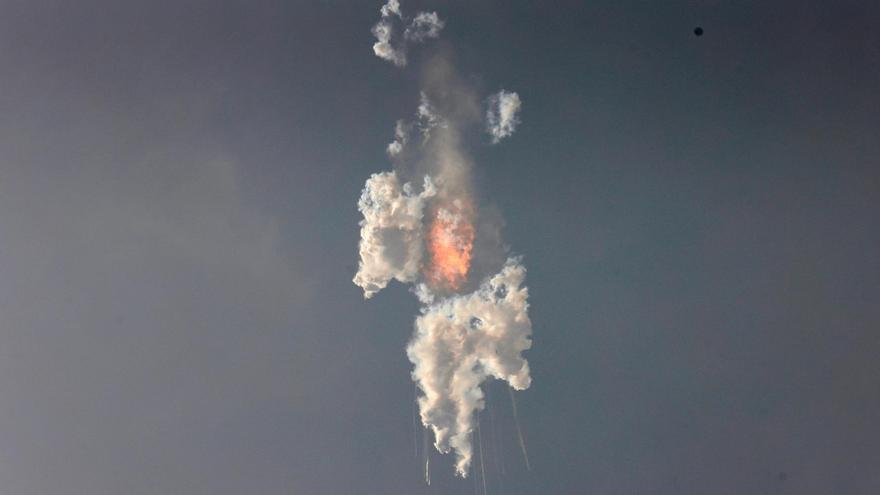 El cohete de Elon Musk o un misil francés: la sorpresiva iluminación del cielo de Asturias