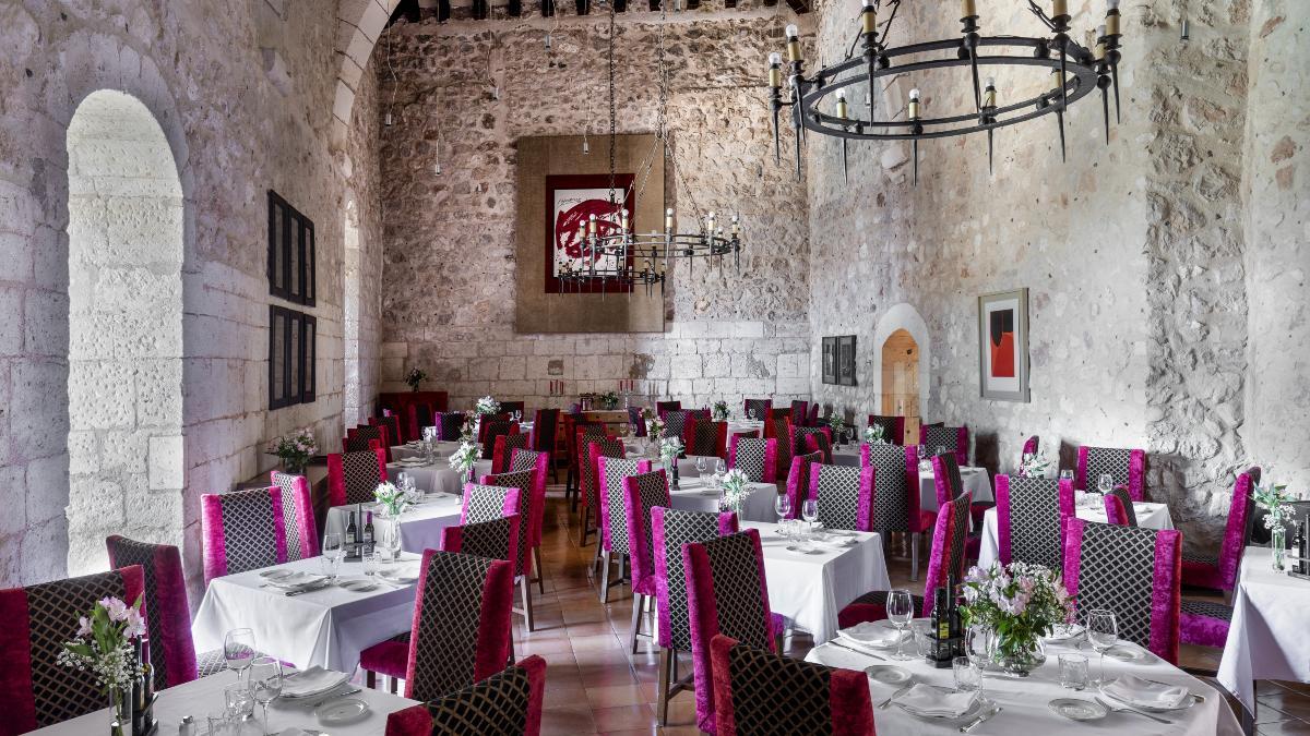 Disfruta de la gastronomía conquense en el Parador más pequeño de España.