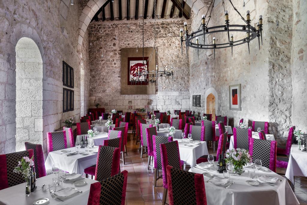 Disfruta de la gastronomía conquense en el Parador más pequeño de España.