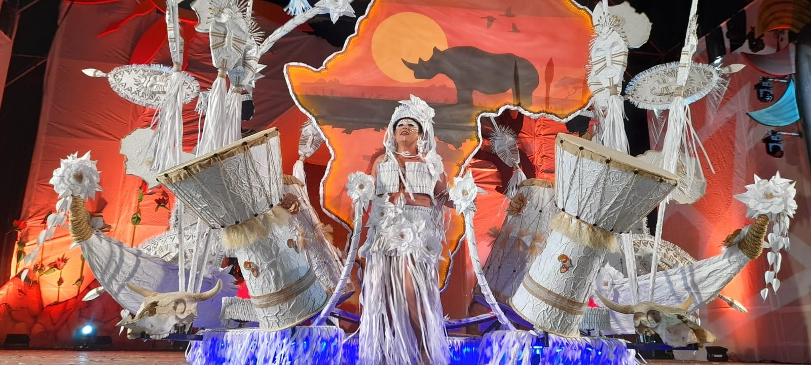 Carnaval de Vinaròs 2023: Los espectaculares trajes de las 30 reinas y el rey