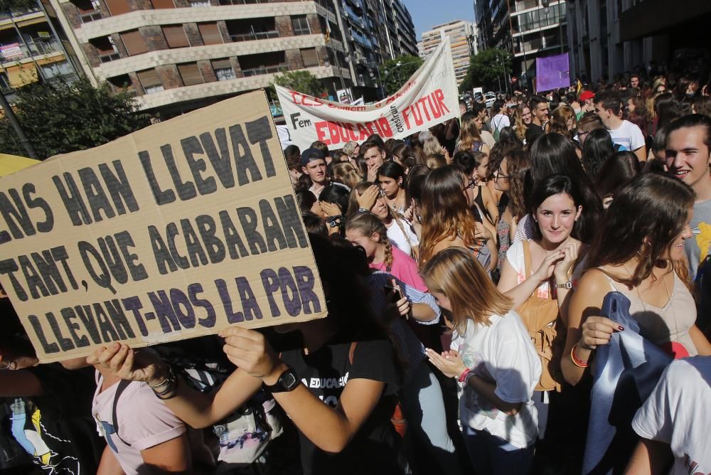 Protesta de estudiantes en Valencia contra la reválida