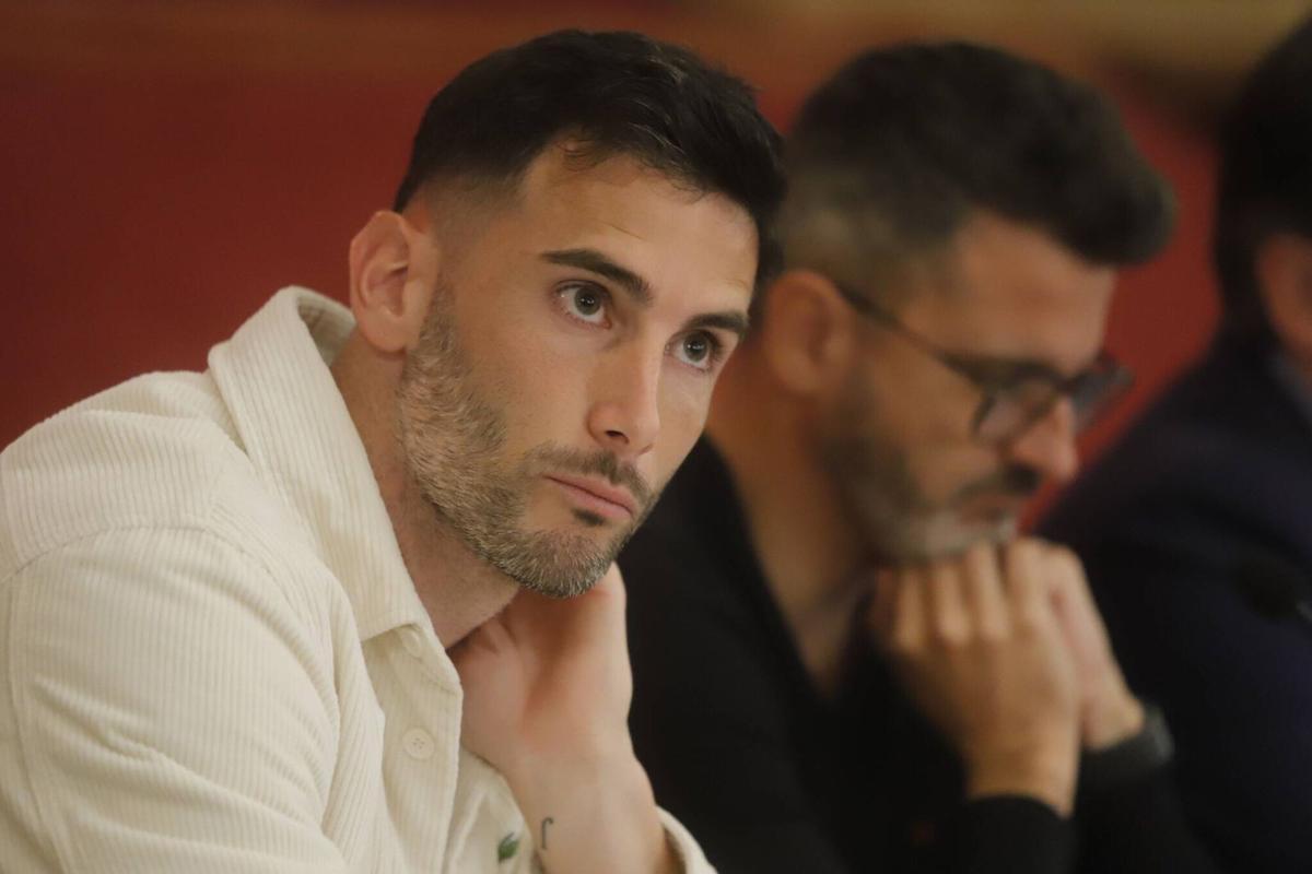 La mesa redonda en el Real Círculo de la Amistad, con protagonistas del Córdoba CF, en imágenes