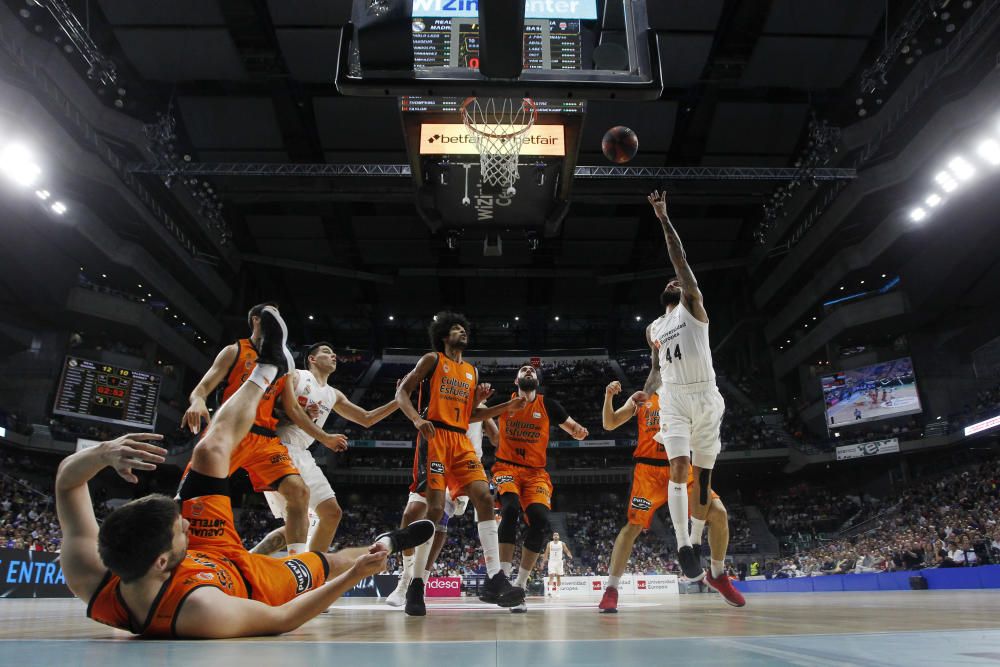 Segundo partido playoffs Real Madrid-Valencia Bask