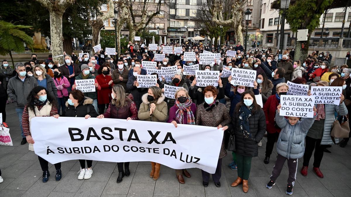 Numerosos vecinos y comerciantes se sumaron a la protesta