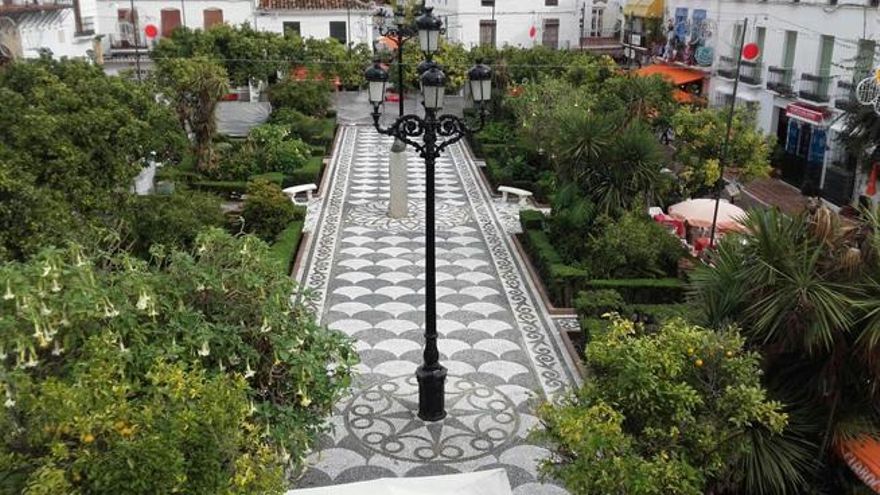 Vista aérea del nuevo enchinado de la Plaza de los Naranjos.