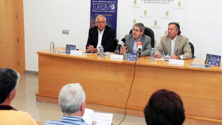 Ramón Suárez (i), Marco Aurelio Pérez y Juan Manuel Benítez, ayer.