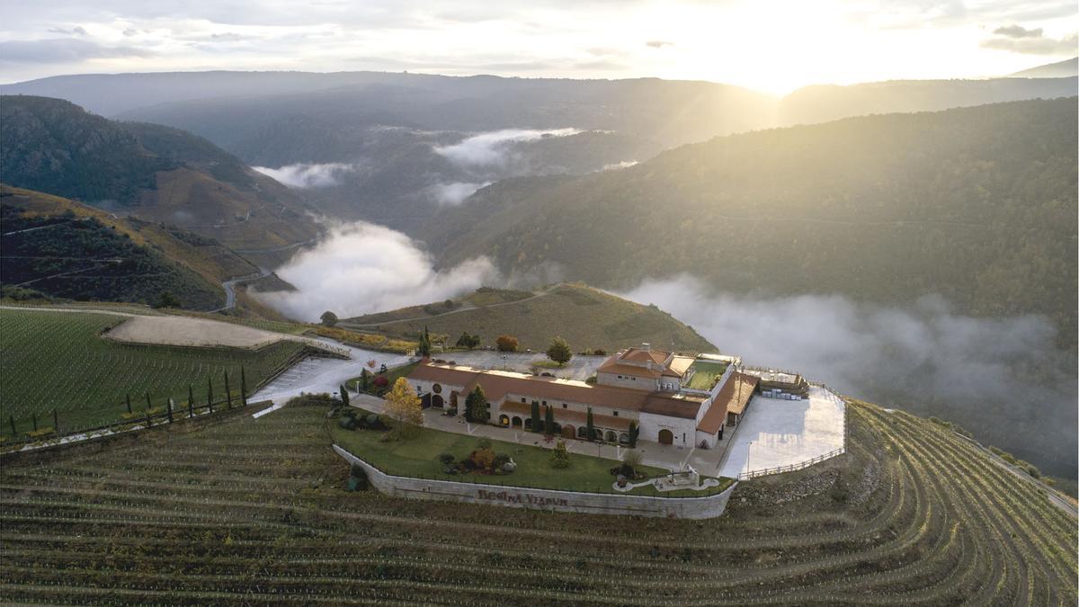 Exterior de las Bodegas Regina Viarum