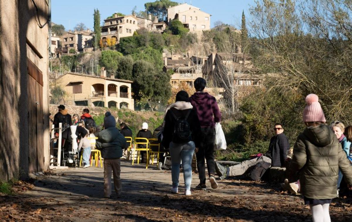 Visitants a la festa del tio de Mura