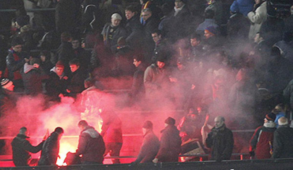 Moment en què cau la bengala.