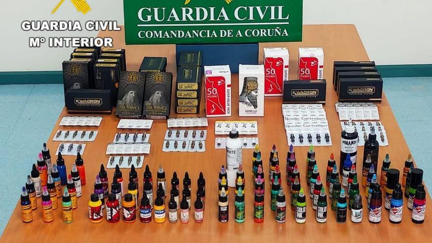 Incautación masiva en A Coruña de materiales para tatuar, prohibido desde el año pasado