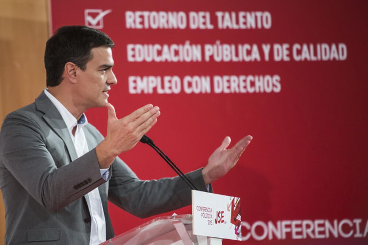 Pedro Sánchez durant la seva intervenció aquest diumenge.